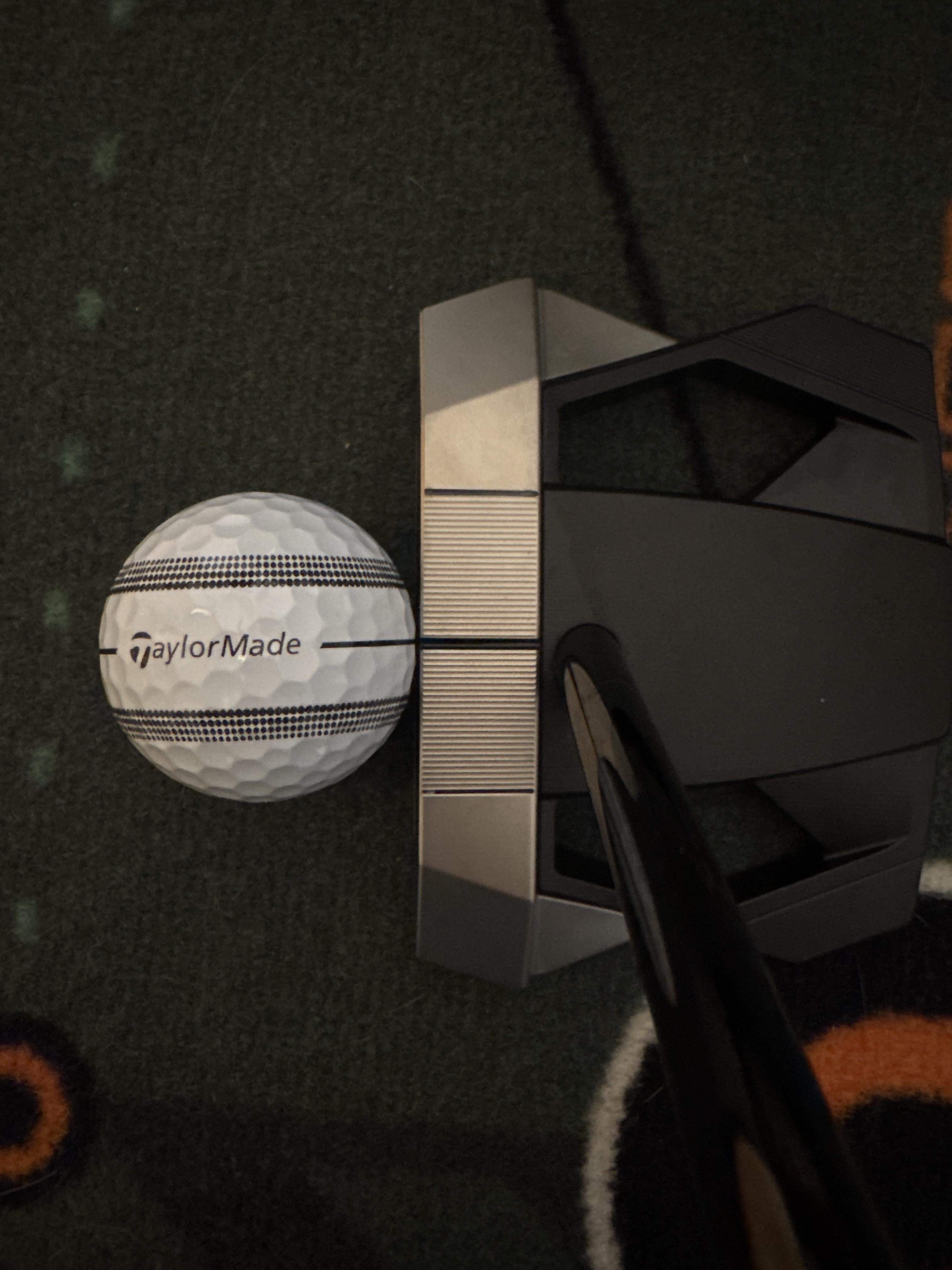 NEW TP5 ストライプ ボール | NEW TP5 STRIPE BALL | TaylorMade Golf